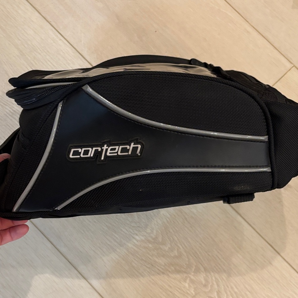 Coretech Motorcycle tank bag - Picture 2 of 3